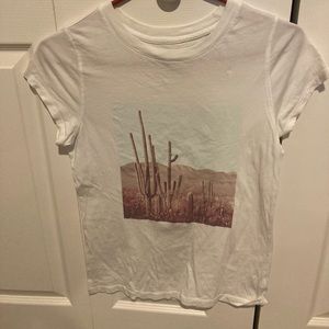 Universal thread cactus tee